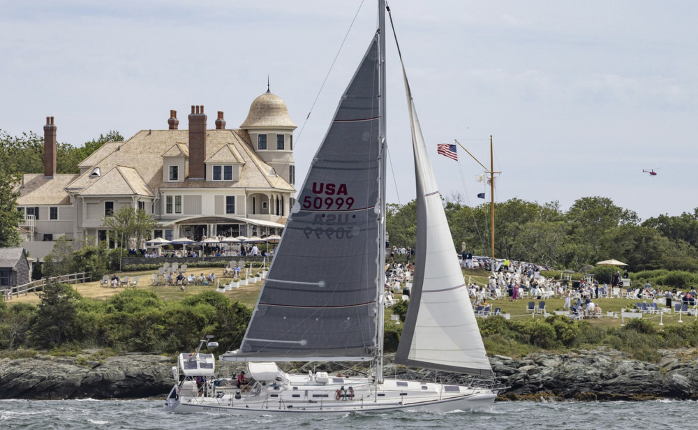 J/160 sailng doublehanded in Newport Bermuda Race