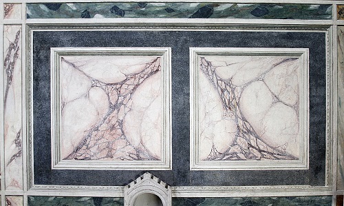 Giotto's marbleized panels in the Scrovegni Chapel